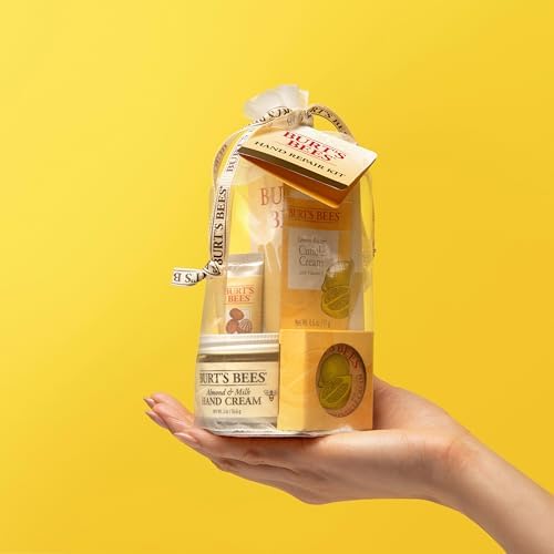 Burt's Bees Hand Repair Gift Set, 4 Products - Image 3