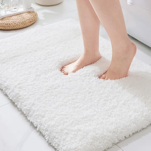 ILANGO Bathroom Rugs 24" × 17", Extra Soft Absorbent Microfiber Bath Rugs by ILANGO