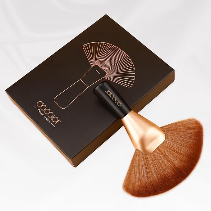 docolor Fan Brush Finishing Powder Brush Multi-use Brush For Face and body Professional Makeup Brush for Salon Use Perfect For Spray Tan Powder Highlighting Blush Powder Bronzer Contour