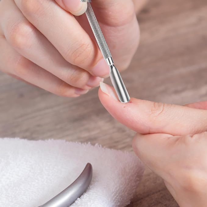 Cuticle Pusher Nail Polish Remover 2-in-1 Cuticle Trimmer Nail Care Tool Cuticle Pusher with 2 Ends Stainless Steel Manicure Tool (Flat Head)