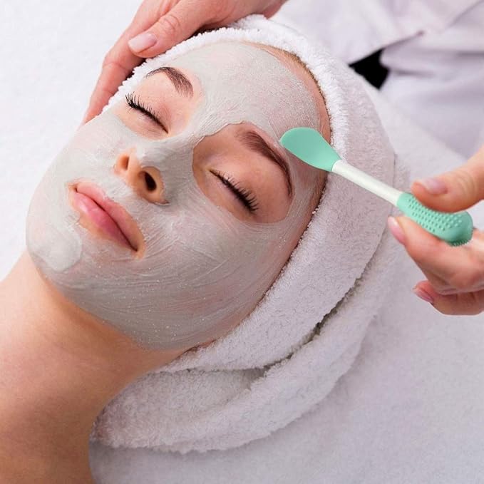 Silicone Brushes,Double-Ended Silicone Face Mask Brush,Facial Cleansing Brush, Premium Soft Facial Masks Other Skin Care Applicator Tool for Cream, Body Lotion,Moisturizer (Rose Red)