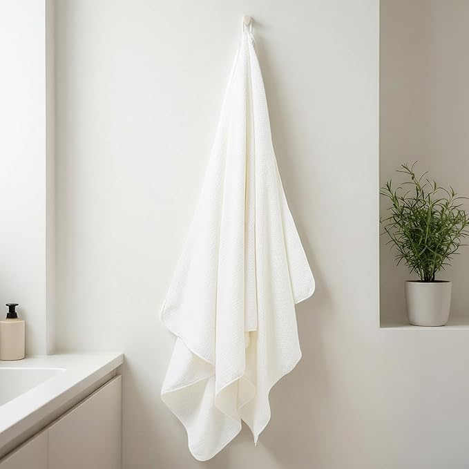 REDKISS Pack of 2 Jumbo Bath Sheets, 40 x 80 Inches Microfiber Bath Towels for Bathroom, Extra Large & Lightweight, Quick-Dry, Super Soft & Highly Absorbent, Perfect to Wrap Yourself in, White