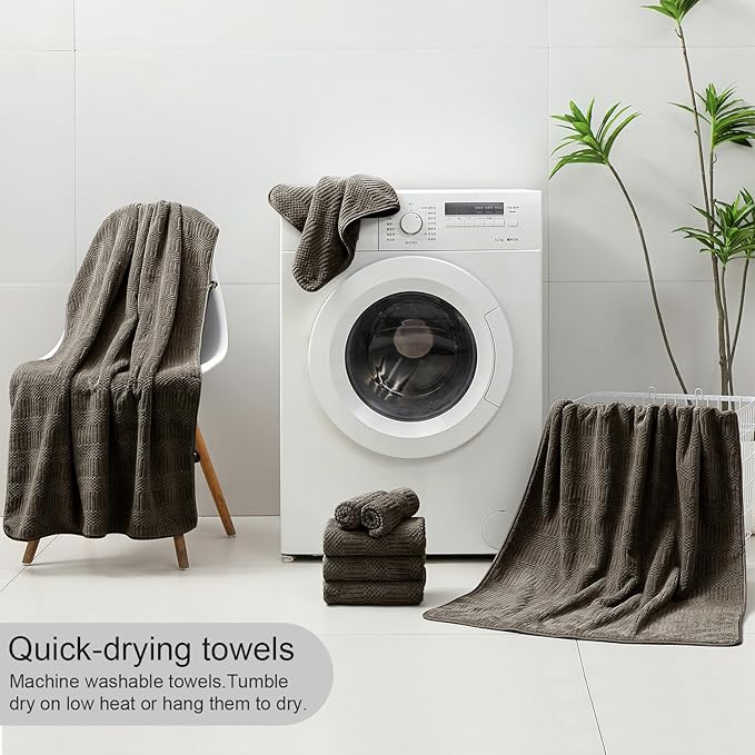 Ycosy 4 Pack Extra Large Microfiber Bath Towels Set,35x70 inches,600GSM,Less Lint Highly Absorbent Super Soft & Quick Dry,Oversized Bath Towels,Perfect for Bathroom Gym Pool,Brown