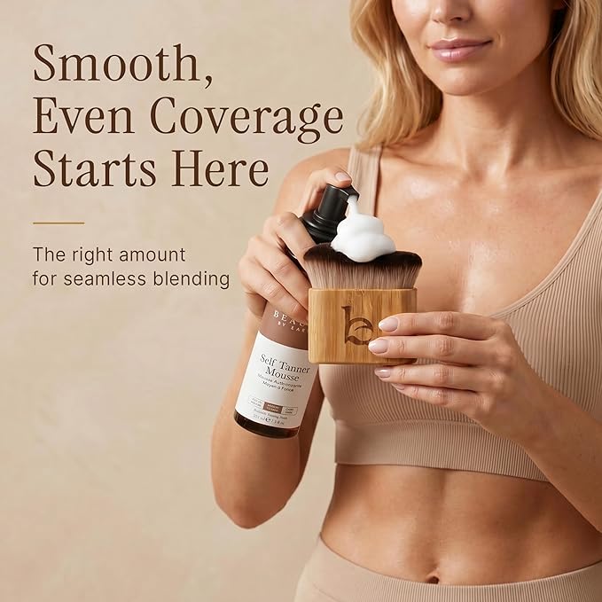 Ultra Soft Self Tanner Brush - Kabuki Brush for Body Foundation & Makeup, Blending Applicator for Tanner, Self Tanning Mitt, Achieves Sunless Streak-Free Fake Tan, Durable & Easy to Clean