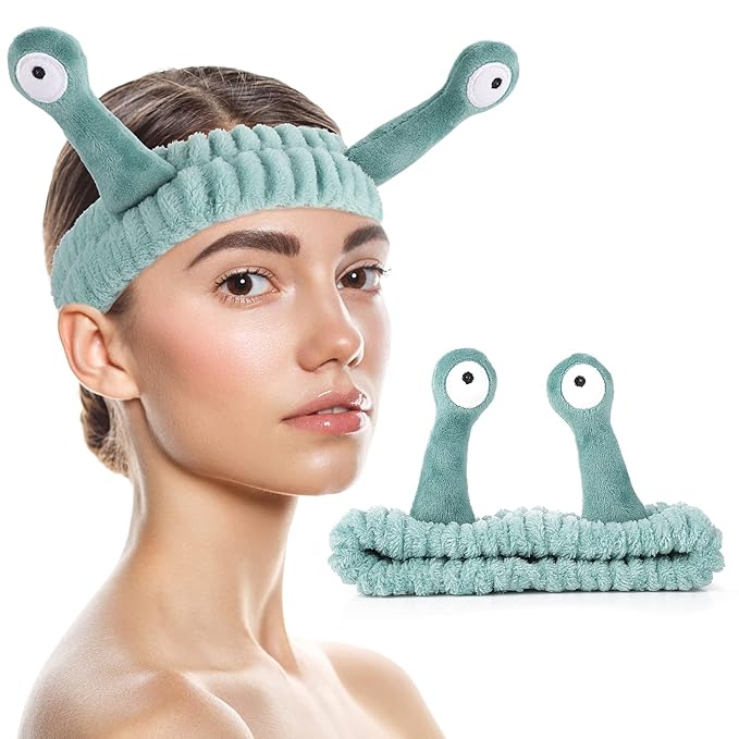 WLLHYF Spa Headband Facial Makeup Head Band Microfiber Soft Coral Fleece Head Wraps Snail Cartoon Cute Christmas Hair Accessories Elastic Skincare Hair Band for Women Girls Washing Face Beauty