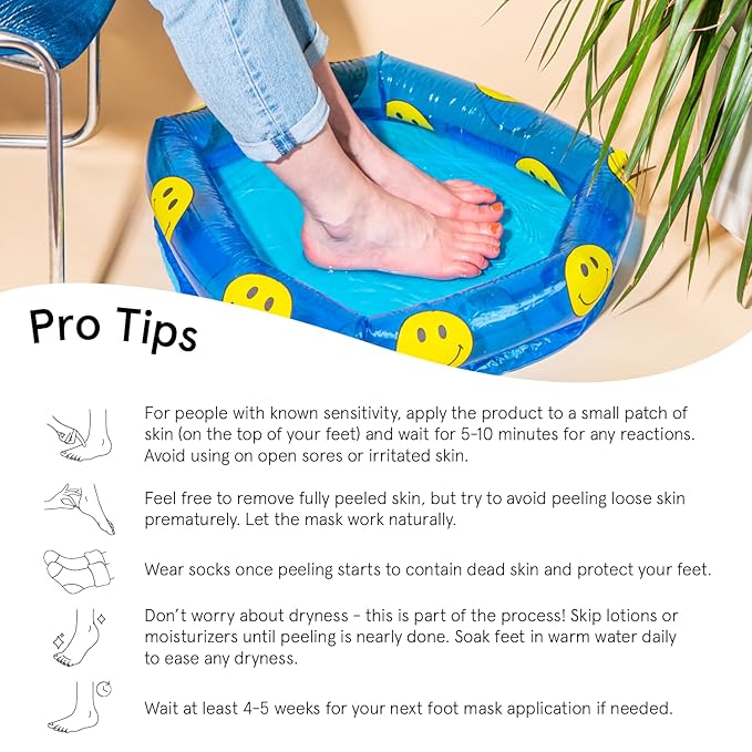 grace & stella Award-Winning Foot Peel Mask - Foot Peeling Mask with Aloe Vera - Moisturizing Foot Mask for Dry Cracked Feet - Foot Exfoliator for Baby Soft Feet (4 Pairs, Unscented)