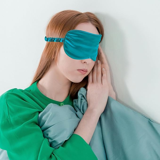1 Pack Sleep Mask, Silk Eye Mask with Elastic Strap, Breathable Eye Mask for Sleeping,Travel, Girls, Women, Men (Black)