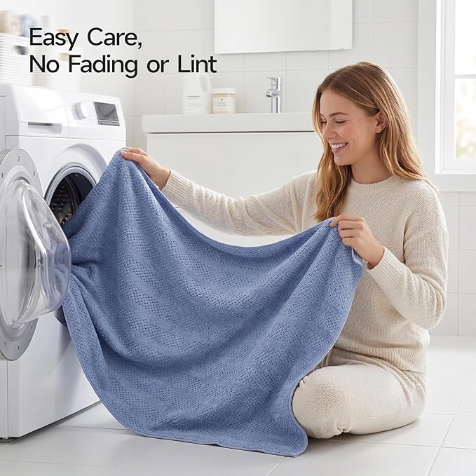 ecolook 4 Pack Microfiber Bath Towels, 31 x 63 inches Extra Large Bath Towel Set, Super Soft Highly Absorbent Bath Towels Set of 4, Quick Dry Lightweight Bathroom Towels for Spa, Pool, Gym, Navy