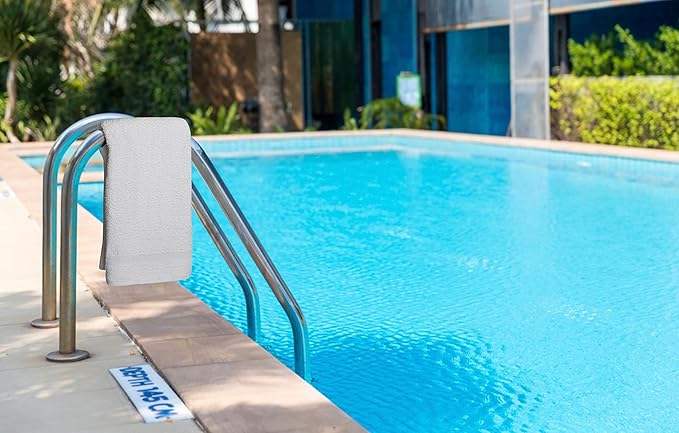 Avalon Towels 100% Cotton Pool Towels White Beach Towels Pack of 12 (22x44 Inches) - Quick Drying, Highly Absorbent & Lightweight for Commercial Use for Hotels, Motels, Beaches & Poolside