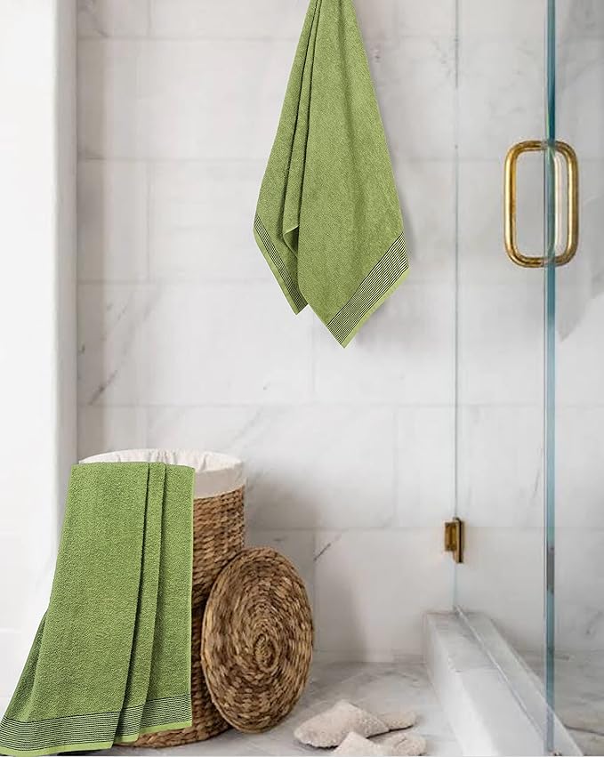 Belizzi Home Ultra Soft 2 Pack Oversized Bath Towel Set 28x55 inches, 100% Cotton Large Bath Towels, Ultra Absorbant Compact Quickdry & Lightweight Towel, Ideal for Gym Travel Camp Pool - Kiwi Green