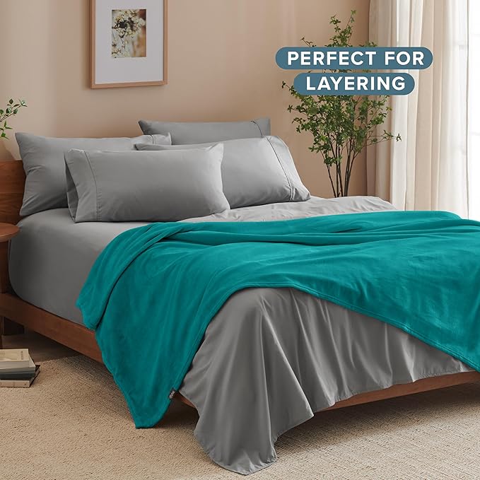 Bare Home Fleece Blanket - Full/Queen - Ultra-Soft Lightweight for Bed, Sofa, and Couch - Luxury Microplush - Cozy Warm Blanket (Full/Queen, Emerald)