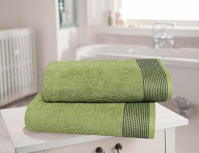 Belizzi Home Ultra Soft 2 Pack Oversized Bath Towel Set 28x55 inches, 100% Cotton Large Bath Towels, Ultra Absorbant Compact Quickdry & Lightweight Towel, Ideal for Gym Travel Camp Pool - Kiwi Green