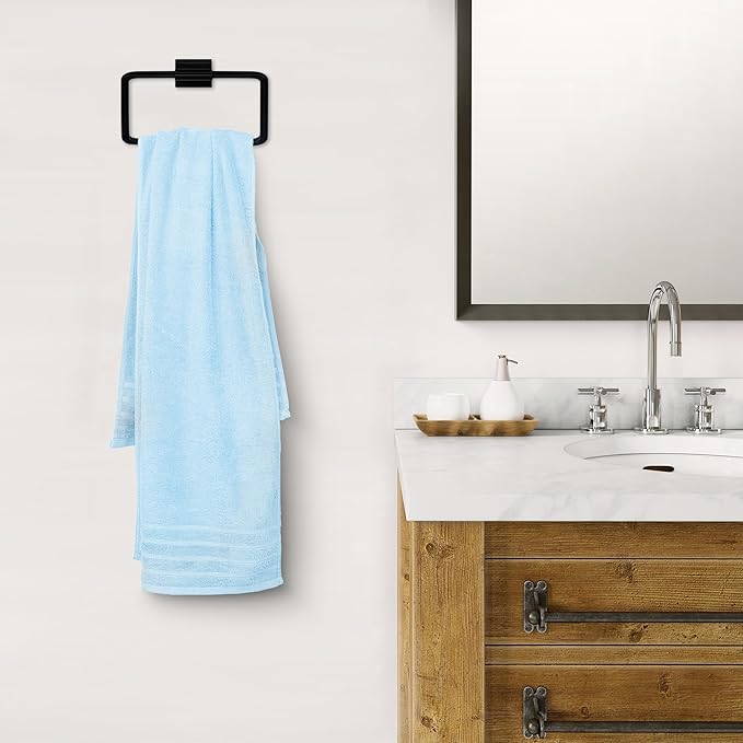 Avalon Towels Bath Towels Set of 4, Size 30 x 60 Inches, Highly Soft and Absorbent, Quick Drying, Lightweight, Perfect for Daily Use