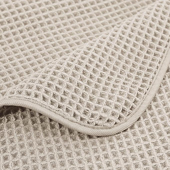 POLYTE 430 GSM Microfiber Oversize Quick Dry Lint Free Bath Towel, 60 x 30 in, 4 Pack (Waffle Weave)