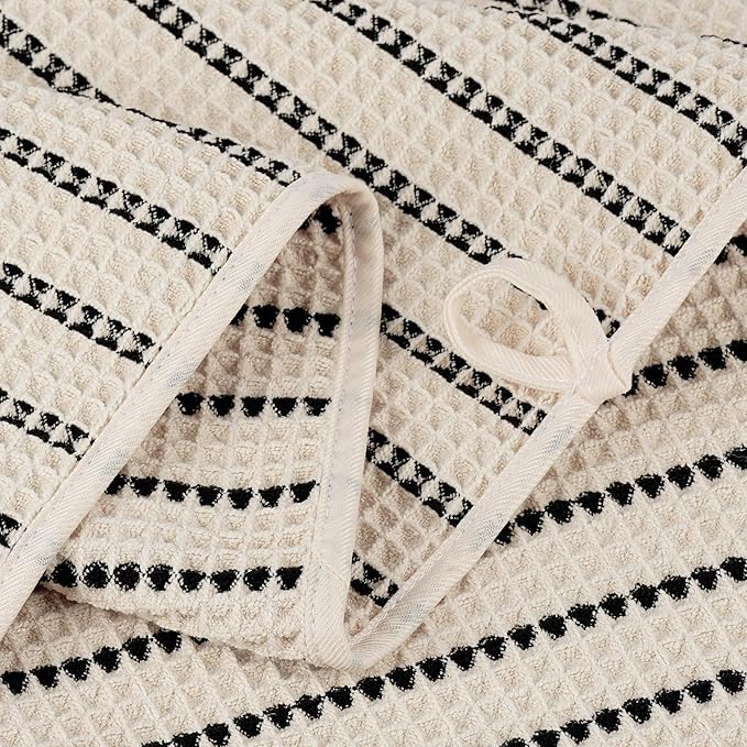 POLYTE 430 GSM Microfiber Oversize Quick Dry Lint Free Bath Towel, 60 x 30 in, 4 Pack (Waffle Weave)