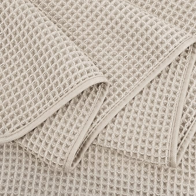 POLYTE 430 GSM Microfiber Oversize Quick Dry Lint Free Bath Towel, 60 x 30 in, 4 Pack (Waffle Weave)